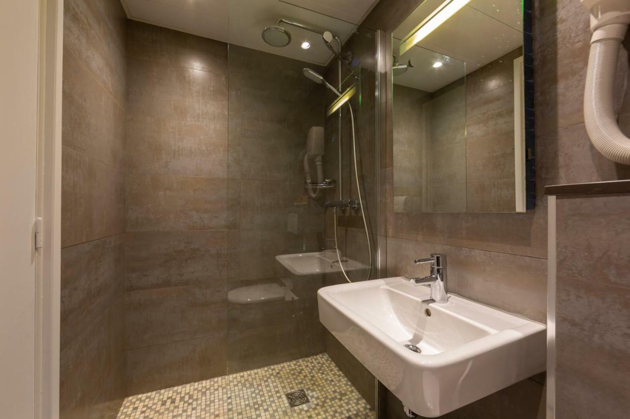 Logis 15 Montparnasse 4*