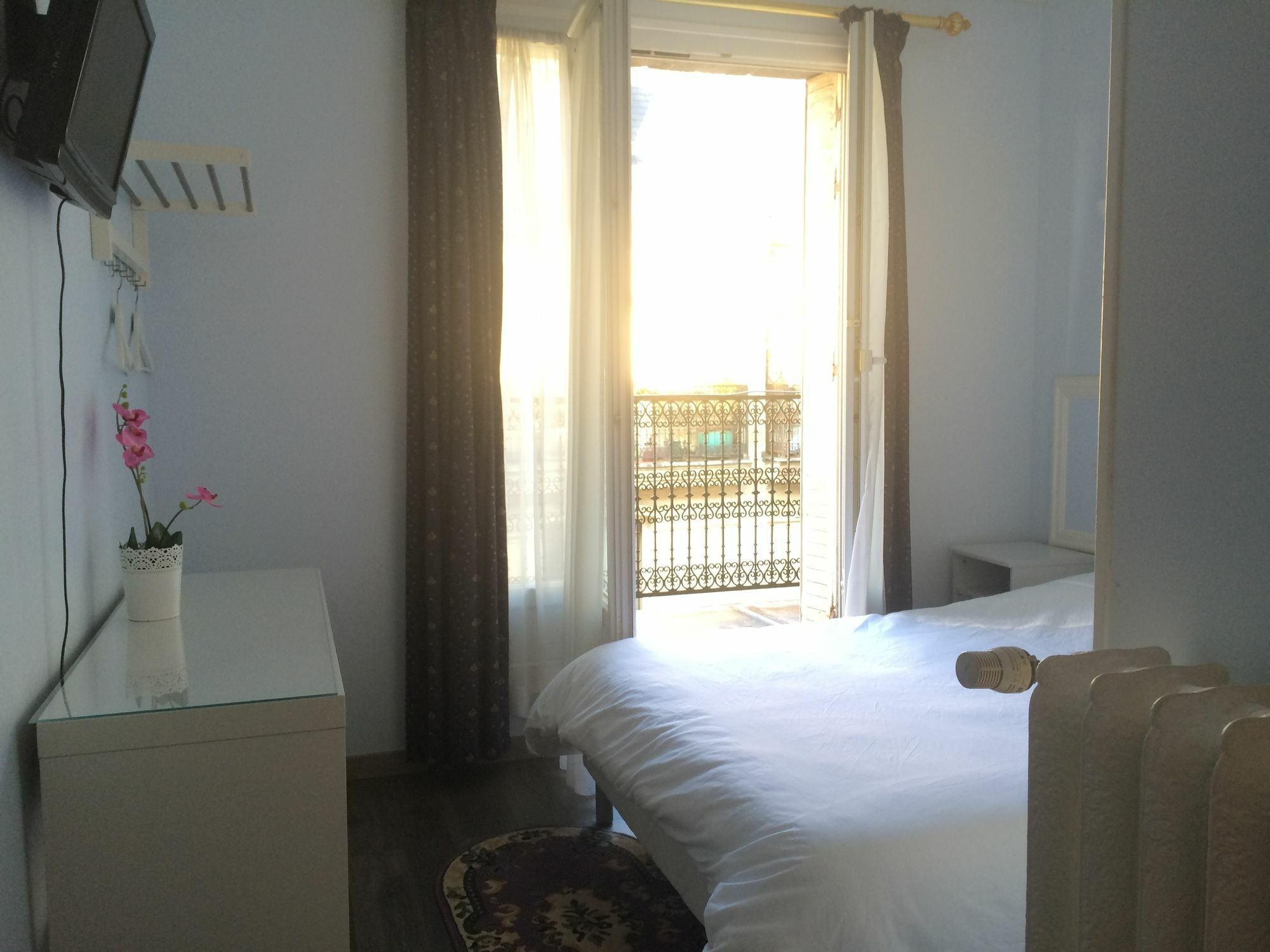 Hotel Andre Gill Paris