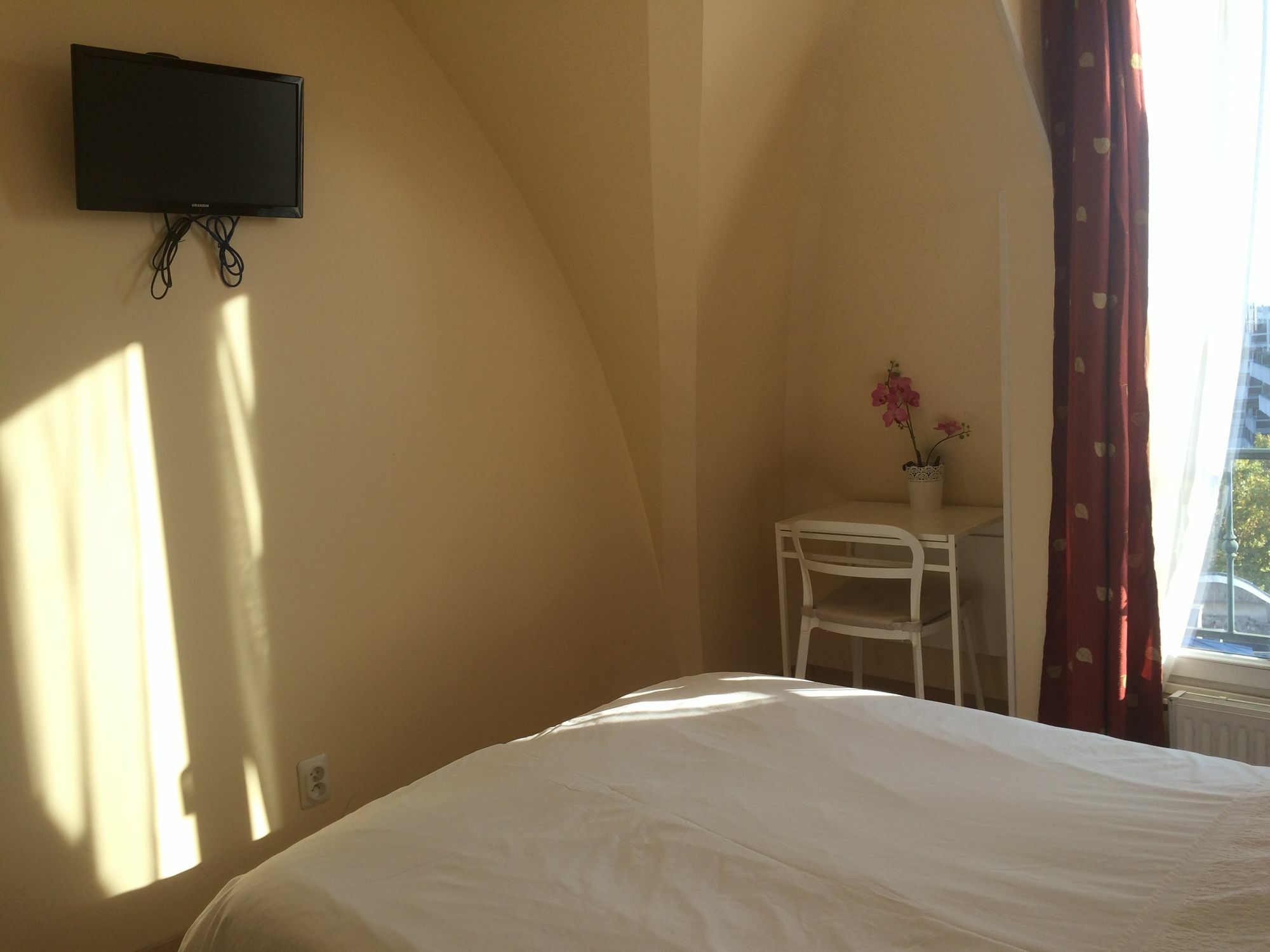 Hotel Andre Gill Paris