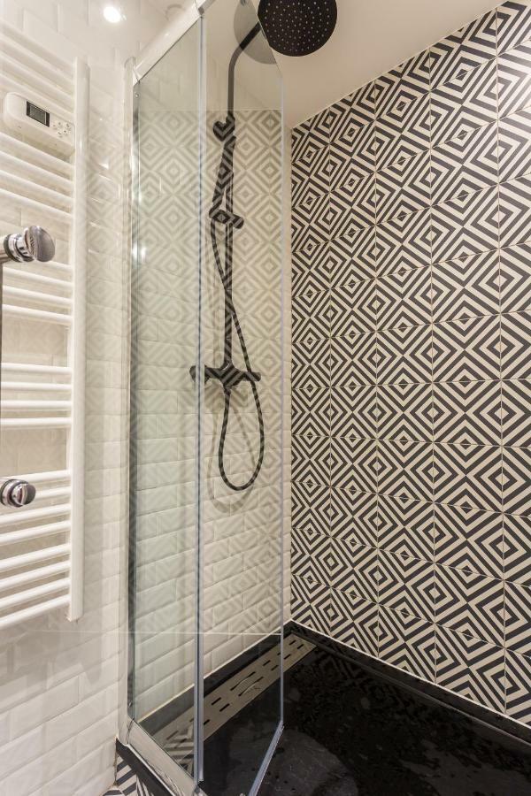 Apartment Cmg Voltaire// Pere Lachaise *