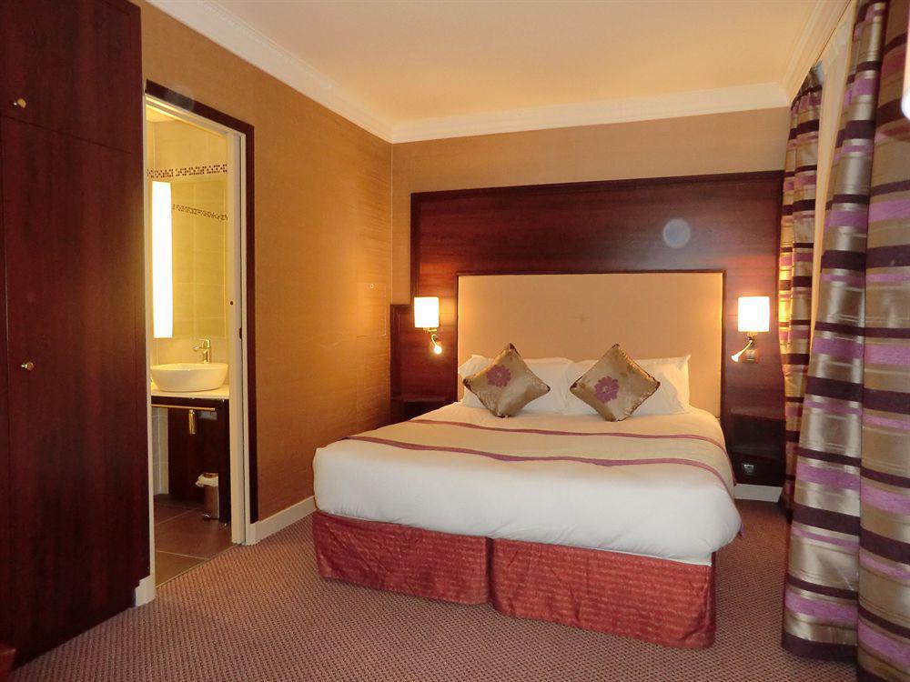 Gustave Hotel Paris