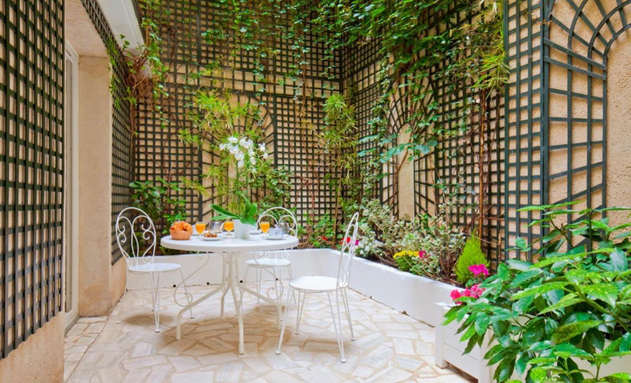 Beaubourg Hotel