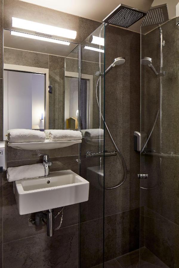 Hotel De Roubaix 2*