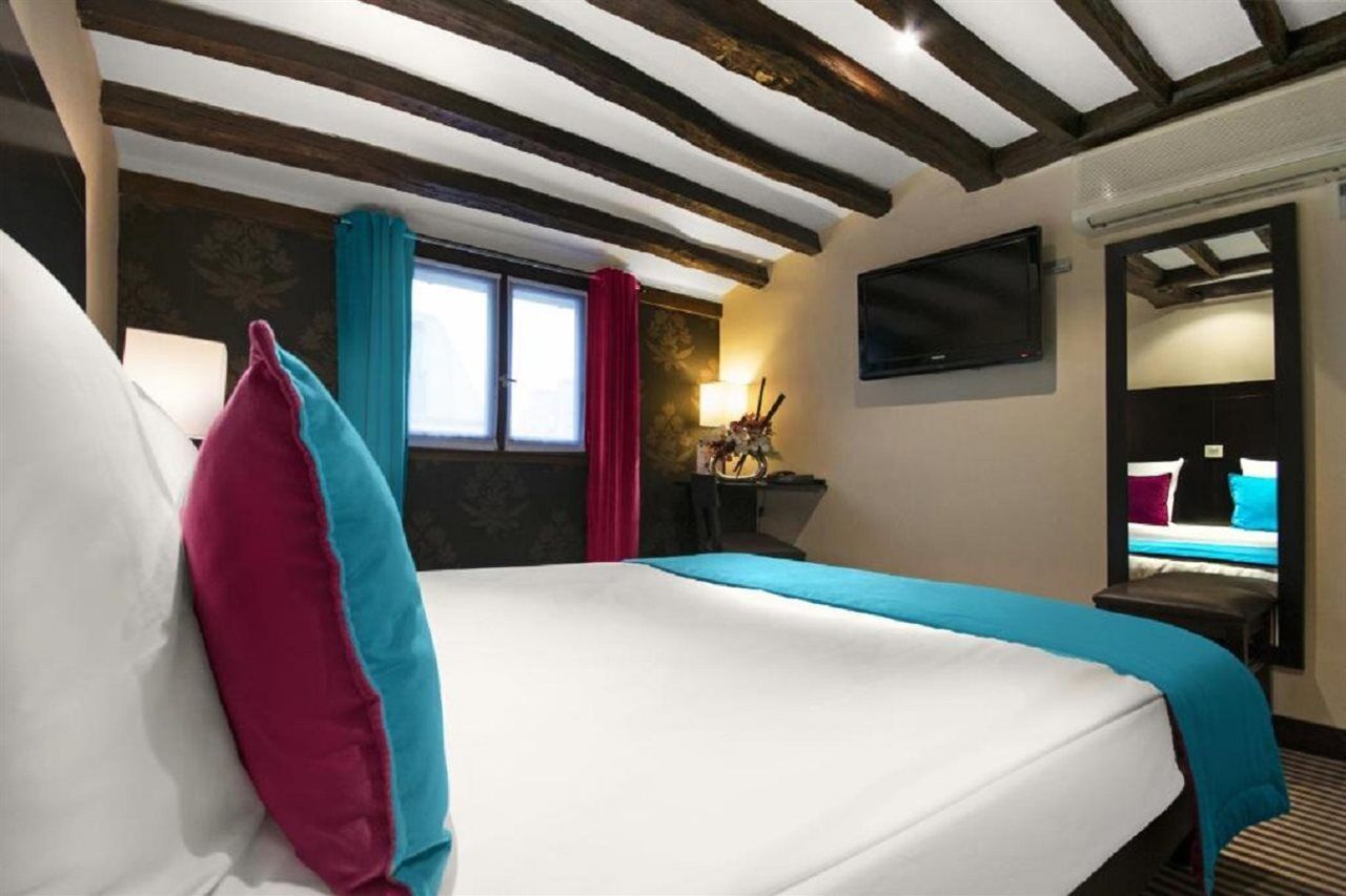 Pax Opéra Hotel 3*
